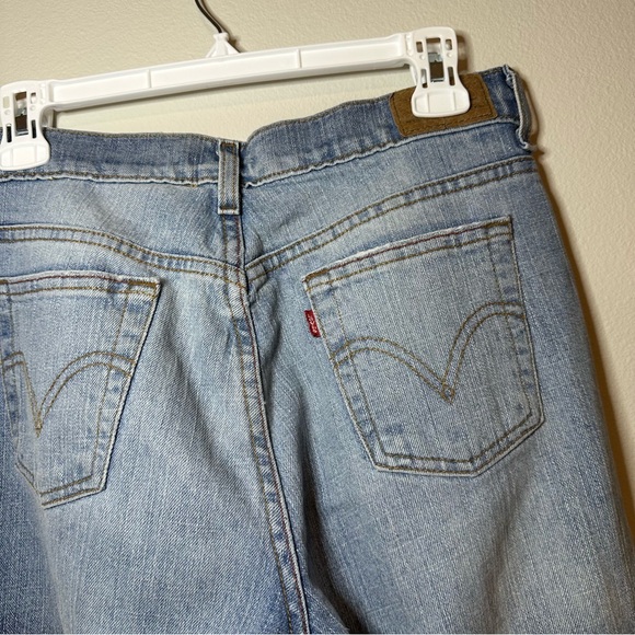 Levi's Women's Boot Cut 2007 Jeans - Picture 9 of 10